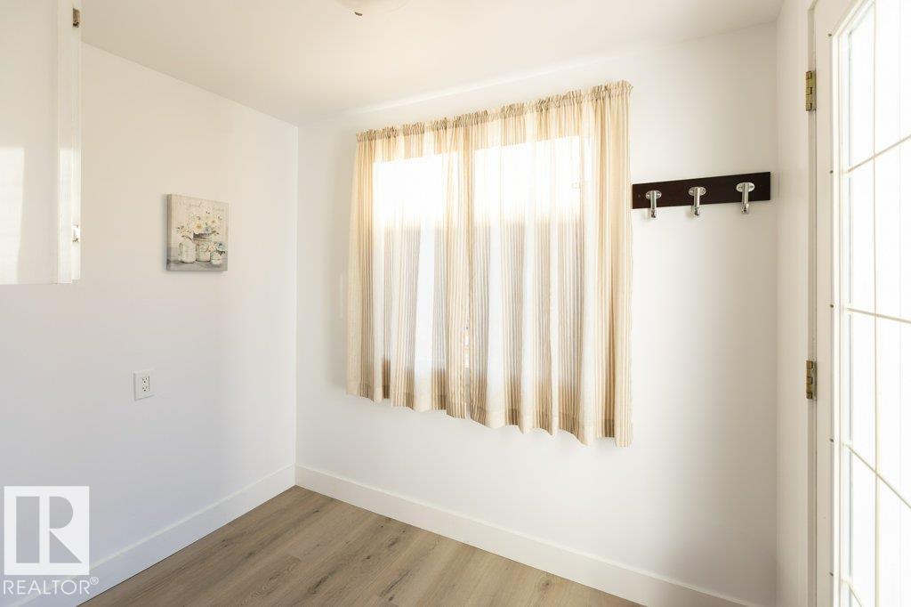 10123 104 St Property Photo 27