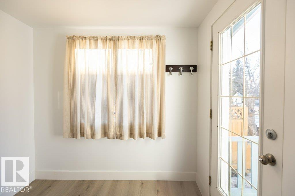 10123 104 St Property Photo 28