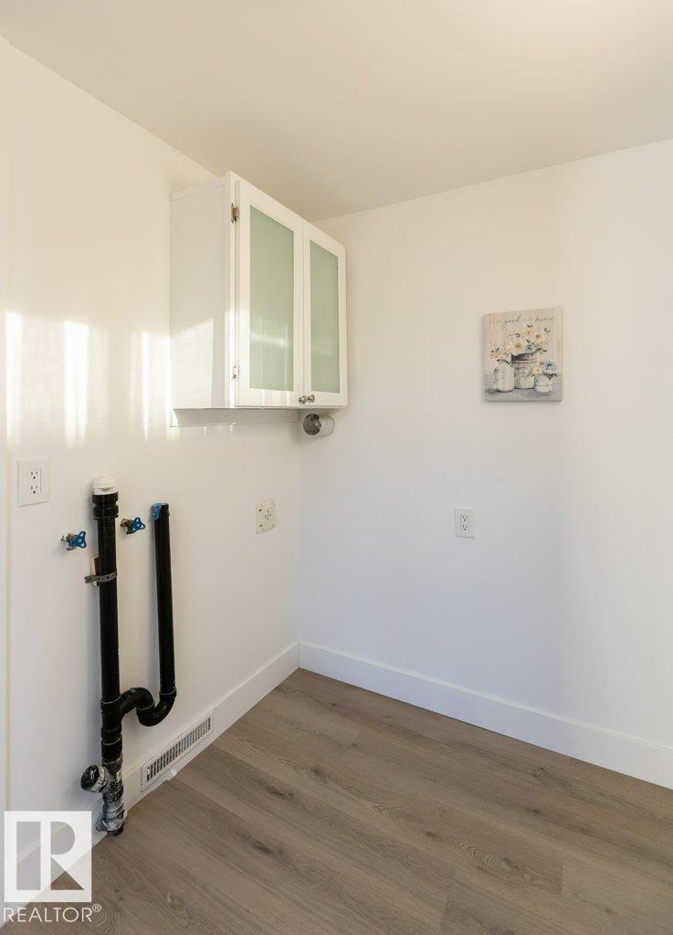10123 104 St Property Photo 29