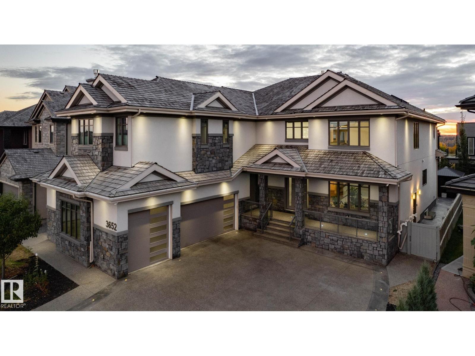 3652 WESTCLIFF WY SW Property Photo 1