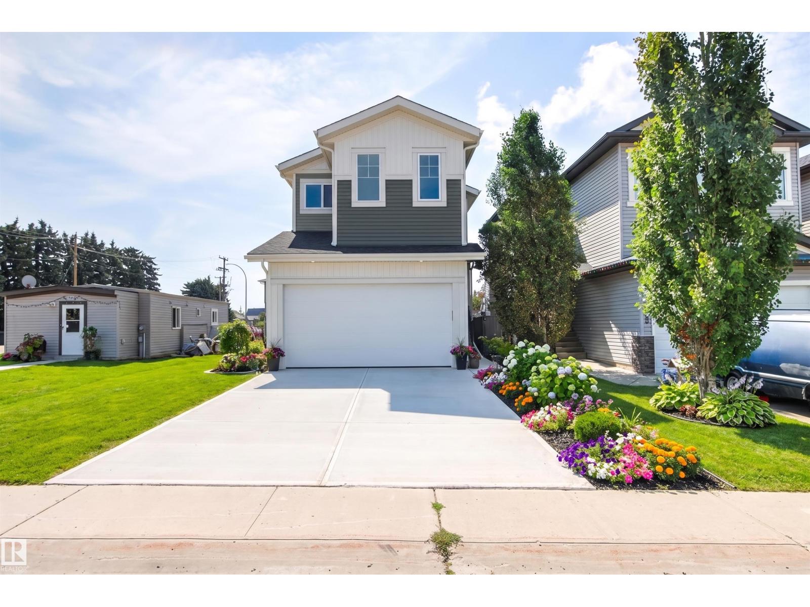 5003 53 Av Property Photo 1