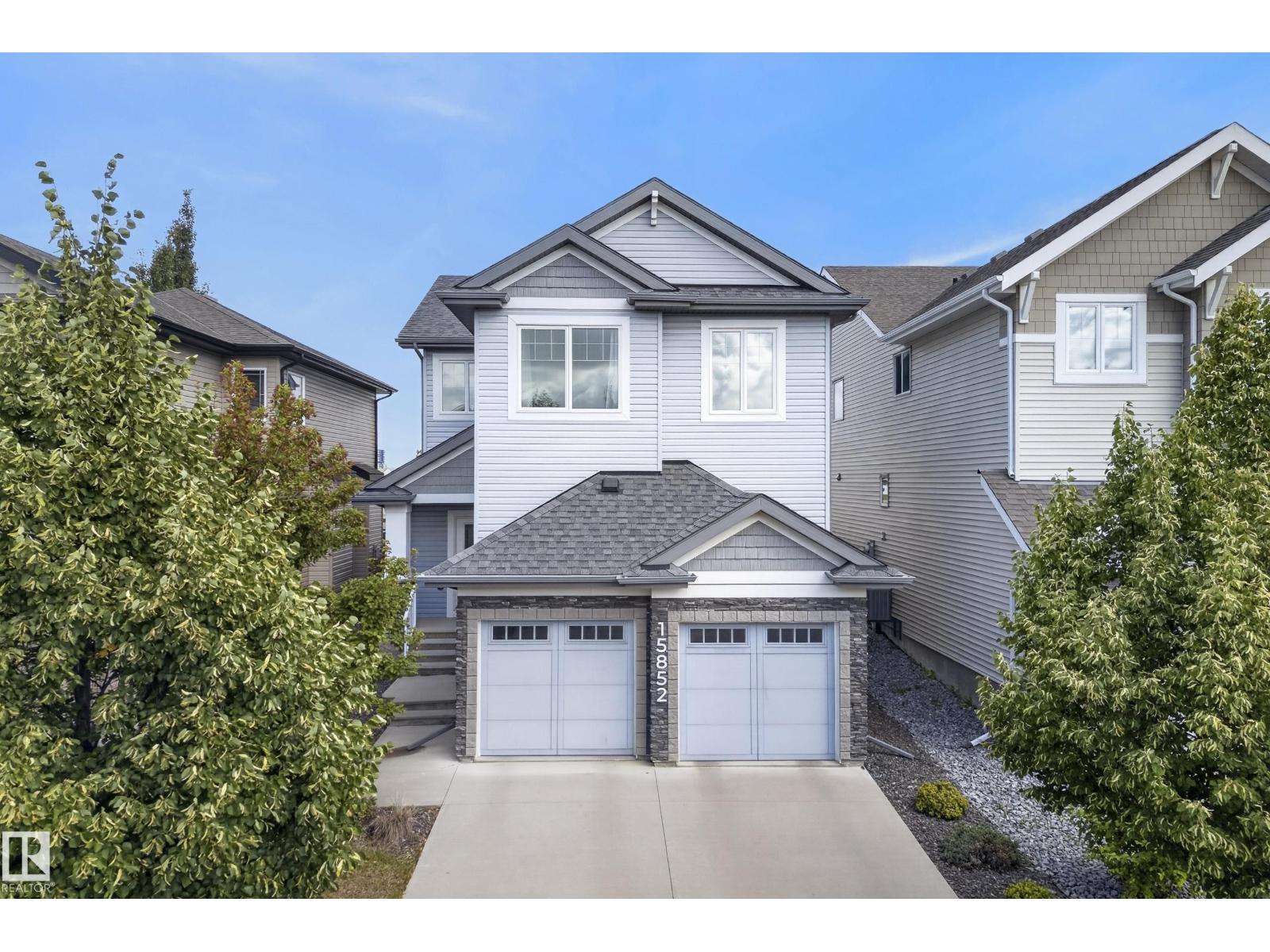 15852 10 AV SW Property Photo 1