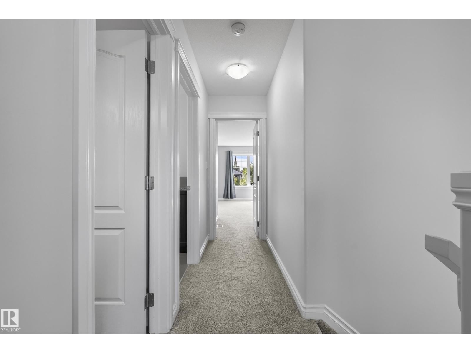 15852 10 Av Sw Property Photo 26