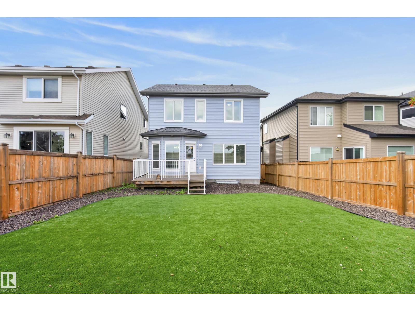 15852 10 Av Sw Property Photo 50