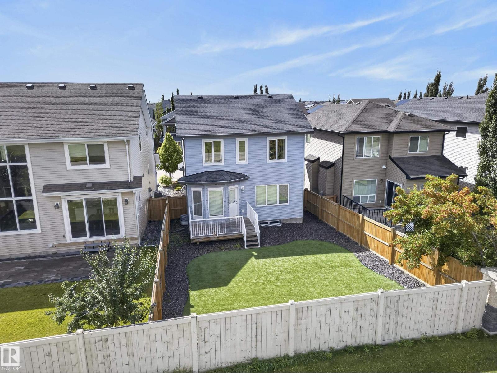 15852 10 Av Sw Property Photo 53