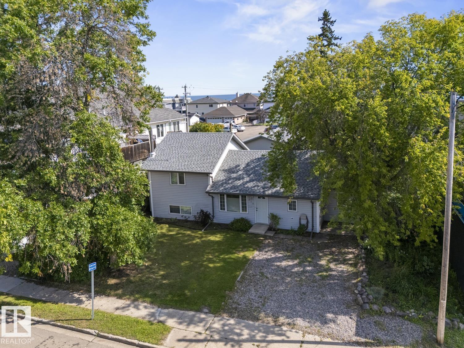 618 10 ST Property Photo 1