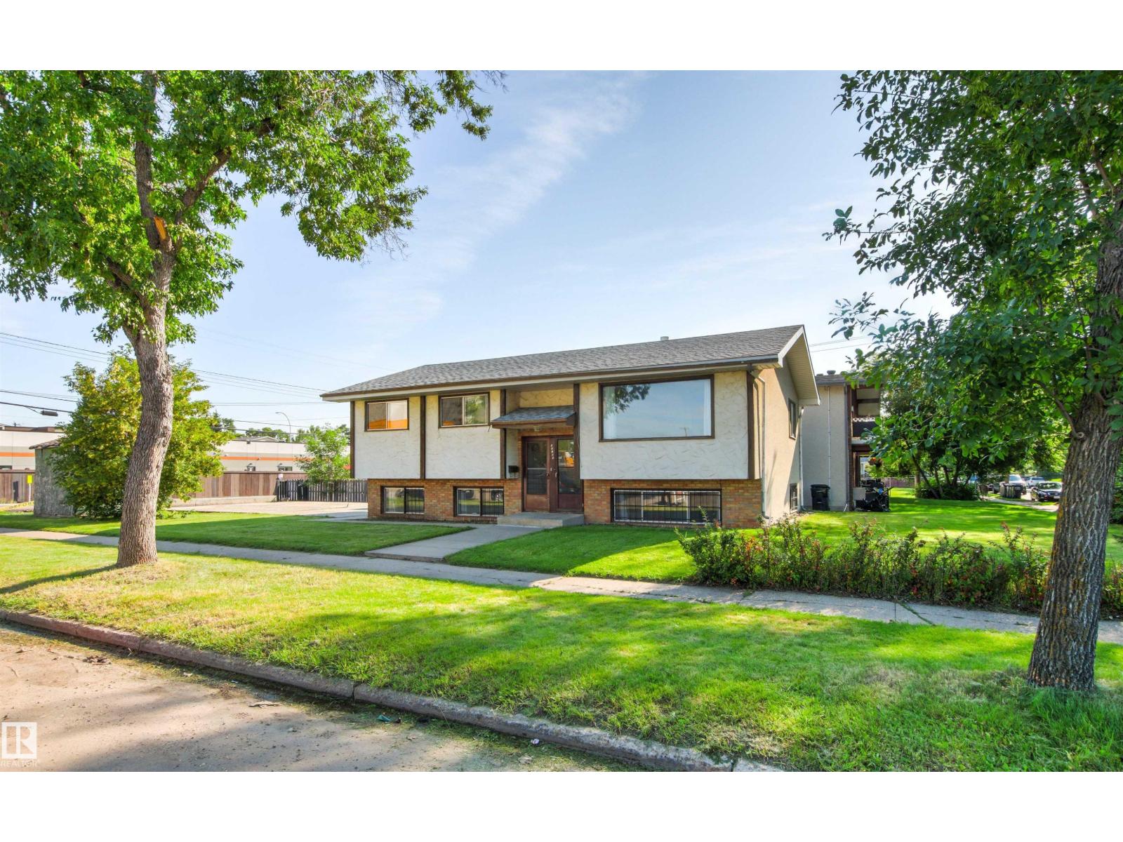 11703 38 ST NW