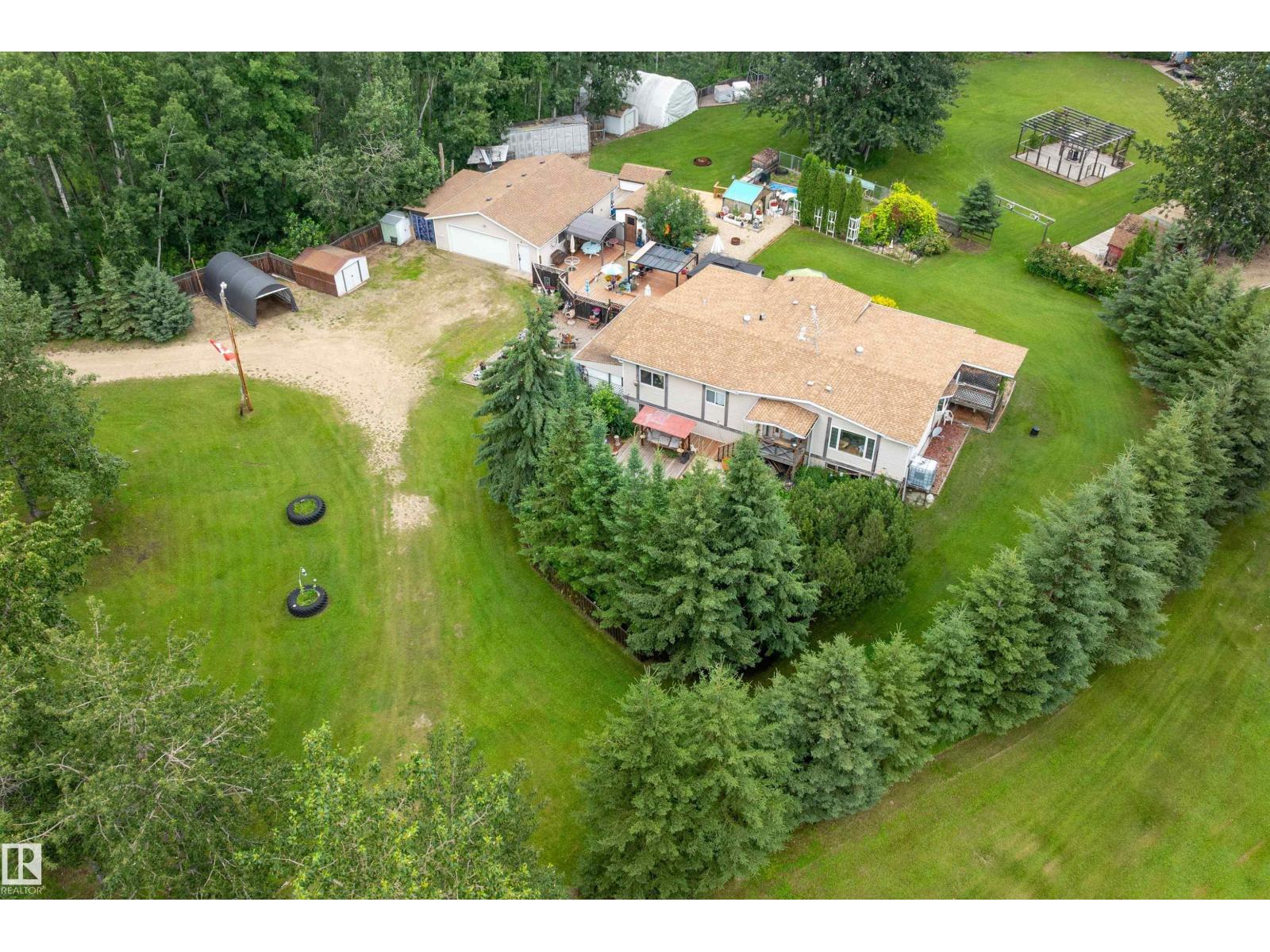 1001 45 St St Property Photo 1