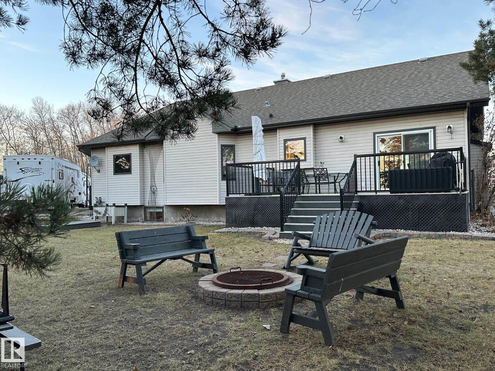 27519 79 Av Property Photo 18