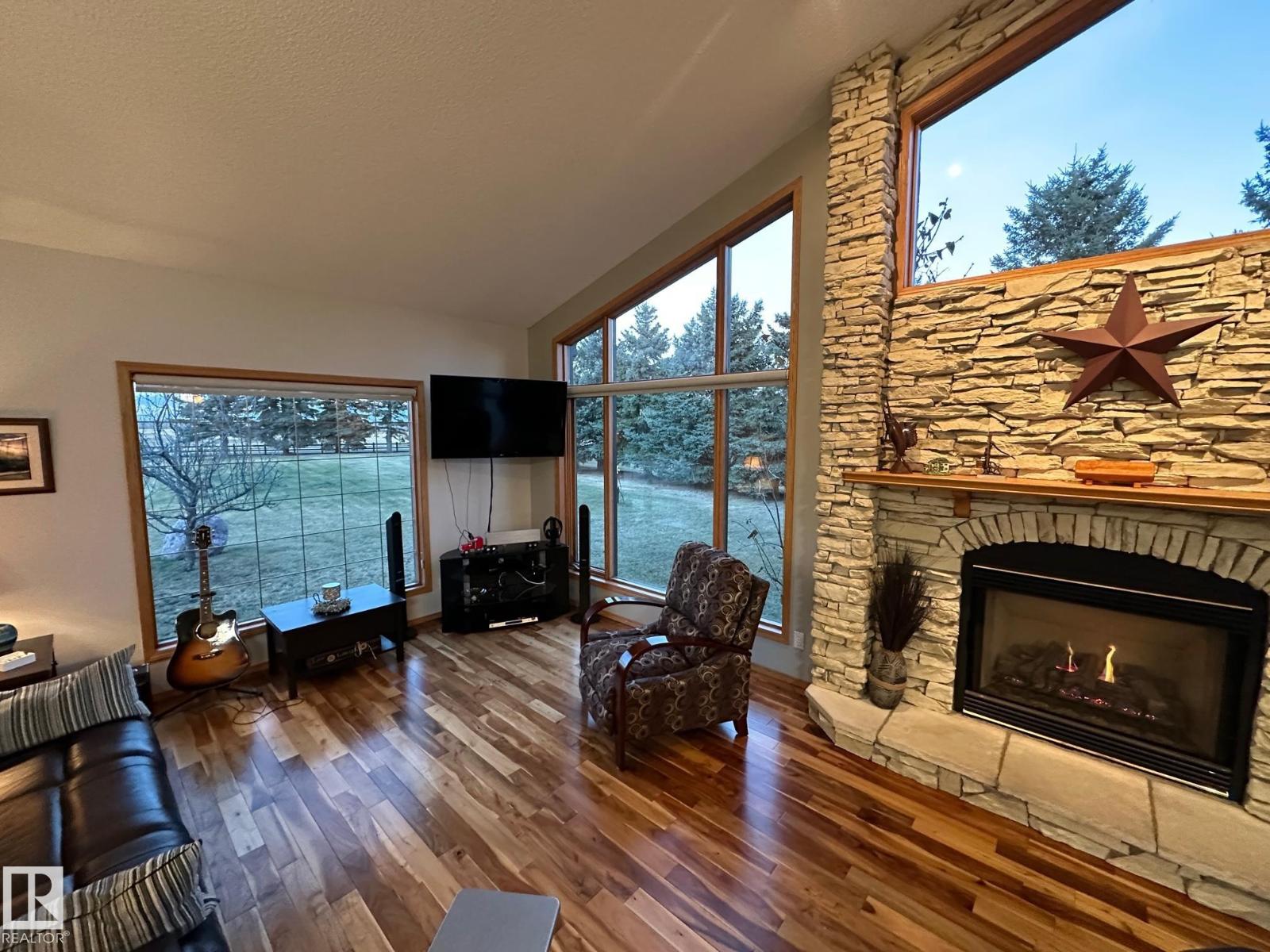27519 79 Av Property Photo 27