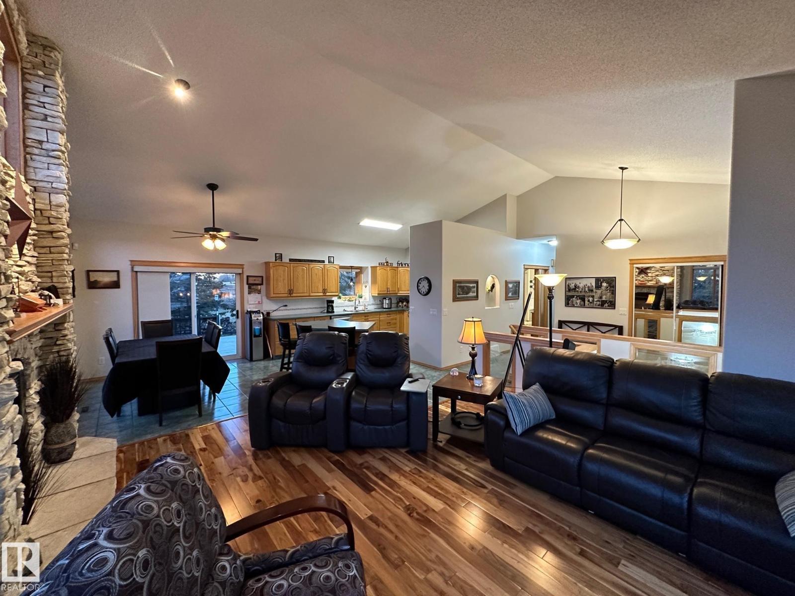 27519 79 Av Property Photo 31