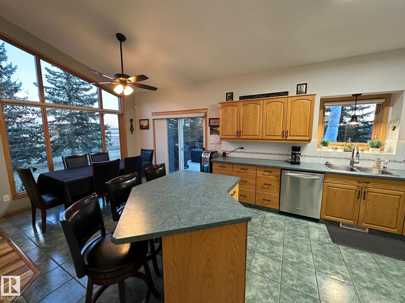 27519 79 Av Property Photo 33