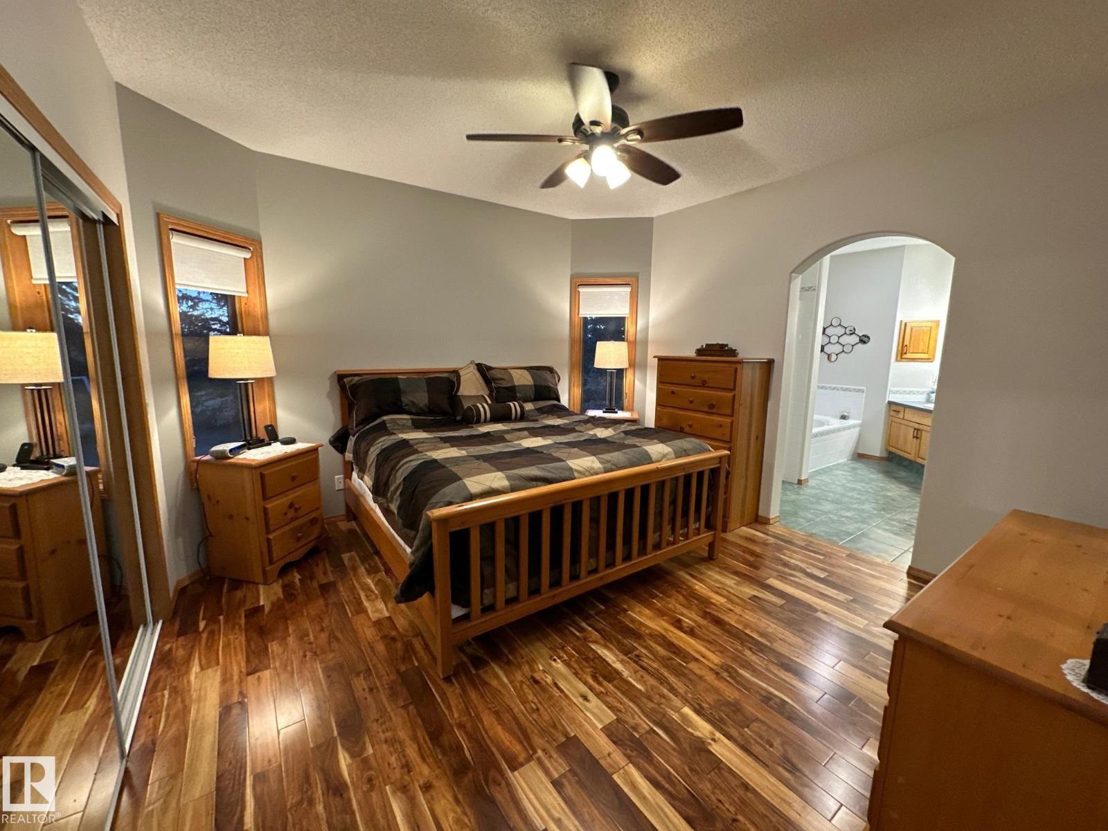27519 79 Av Property Photo 40