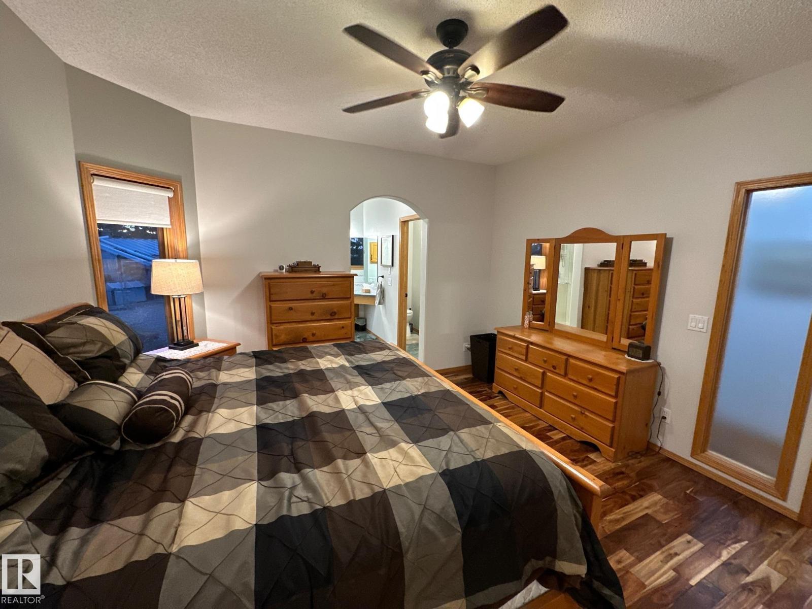27519 79 Av Property Photo 42