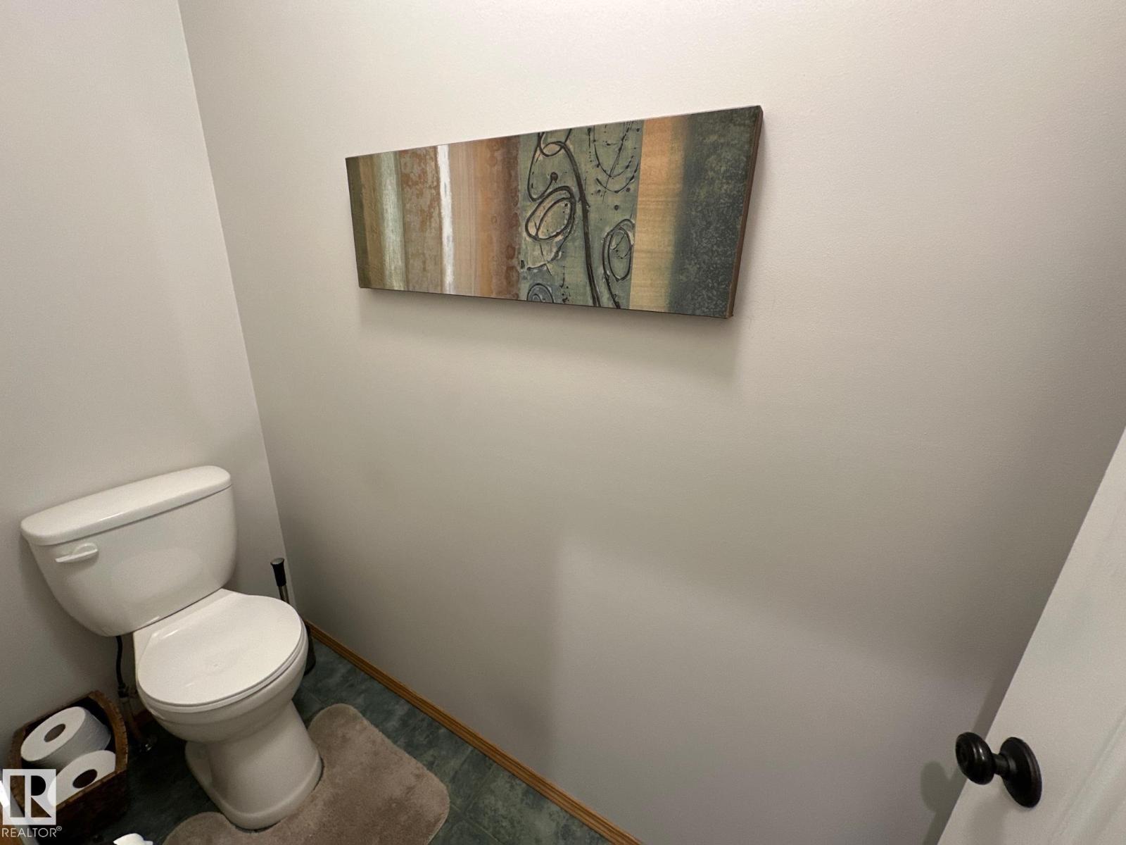 27519 79 Av Property Photo 46