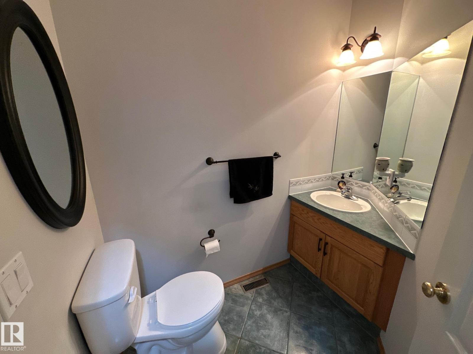 27519 79 Av Property Photo 48