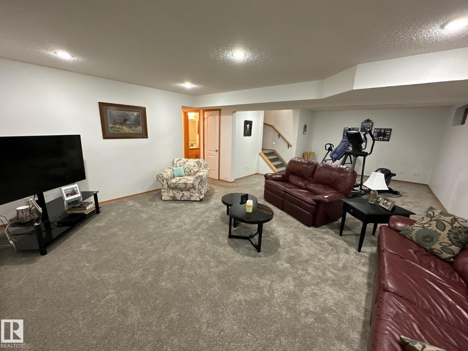 27519 79 Av Property Photo 53