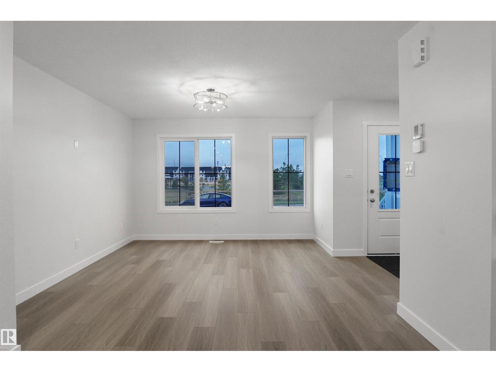 508 176 Av Ne Property Photo 5