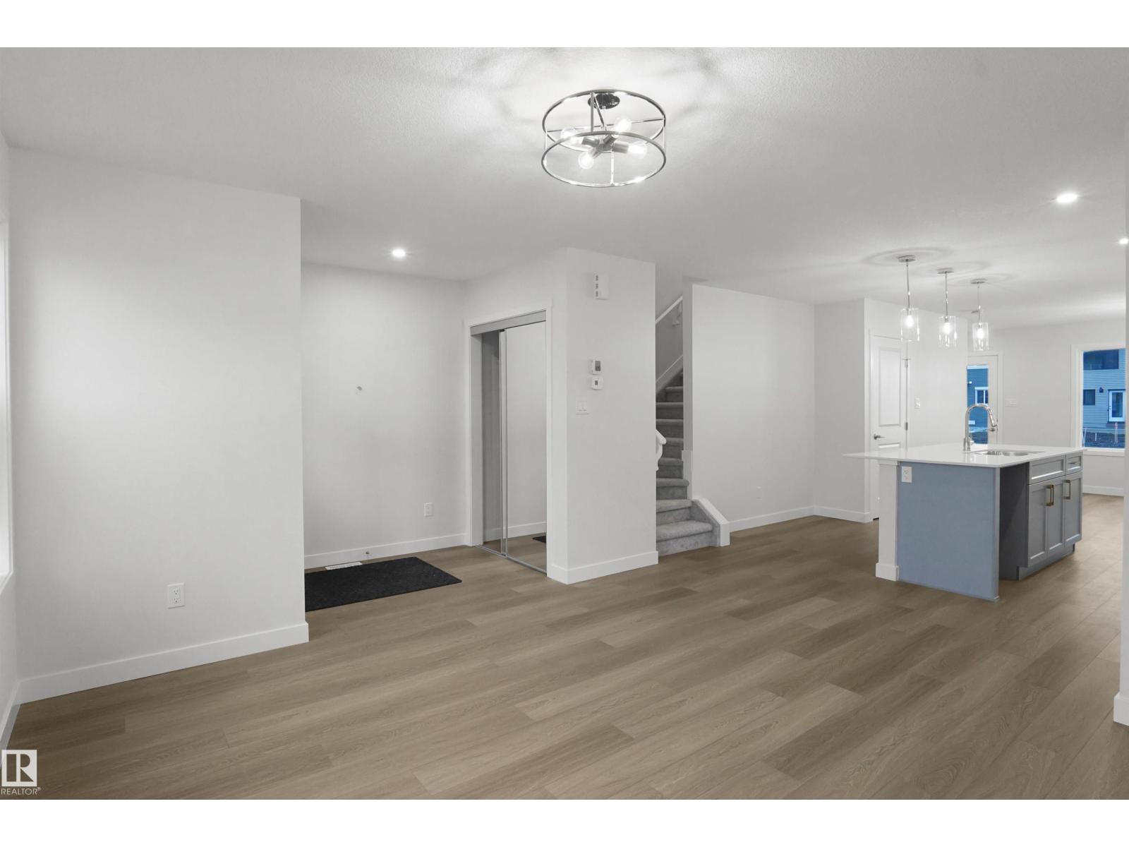 508 176 Av Ne Property Photo 7