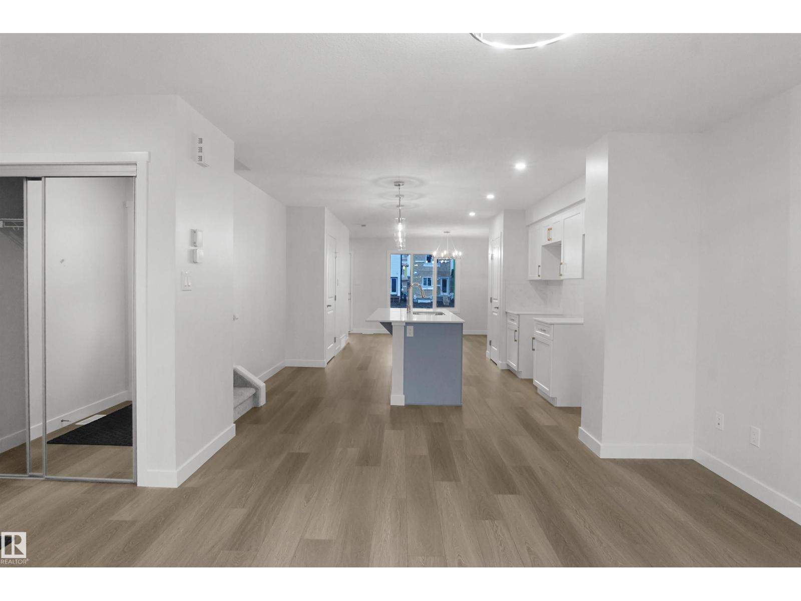 508 176 Av Ne Property Photo 8