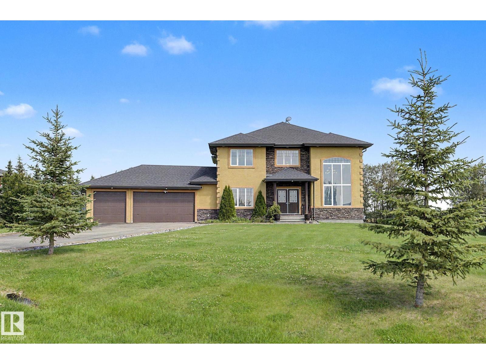 7245 2 St Sw Property Photo 1