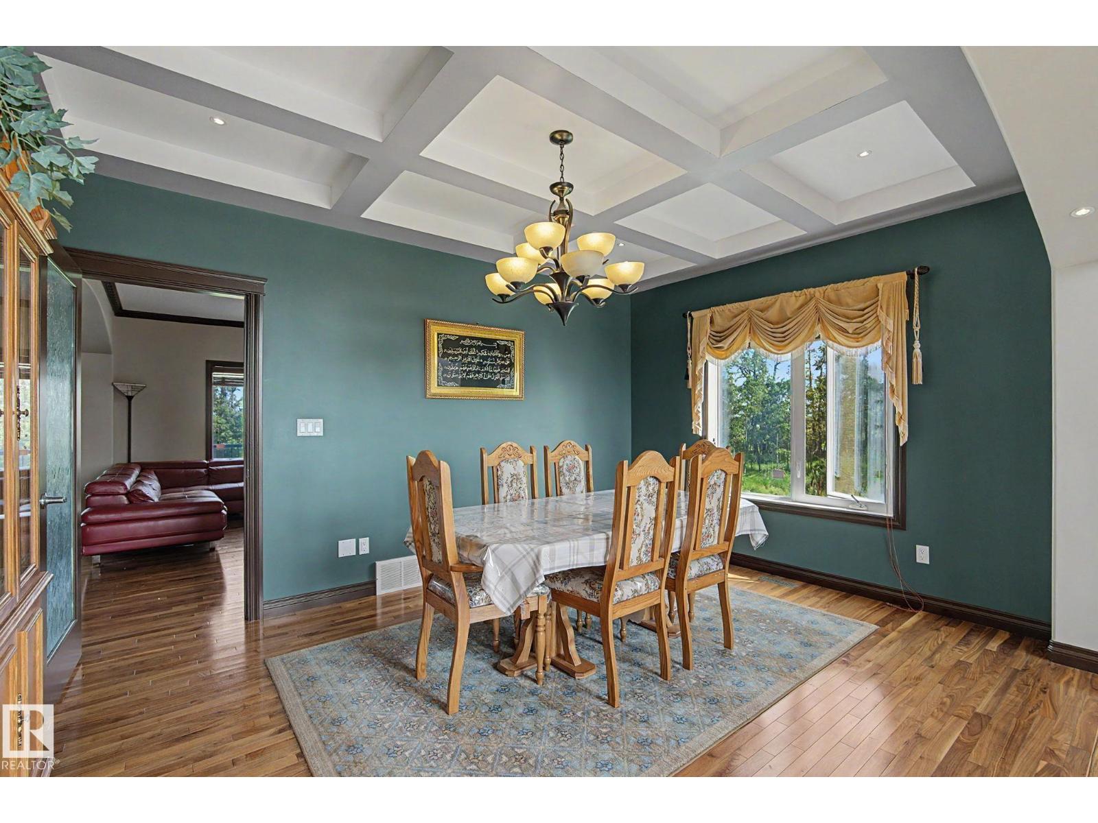7245 2 St Sw Property Photo 11