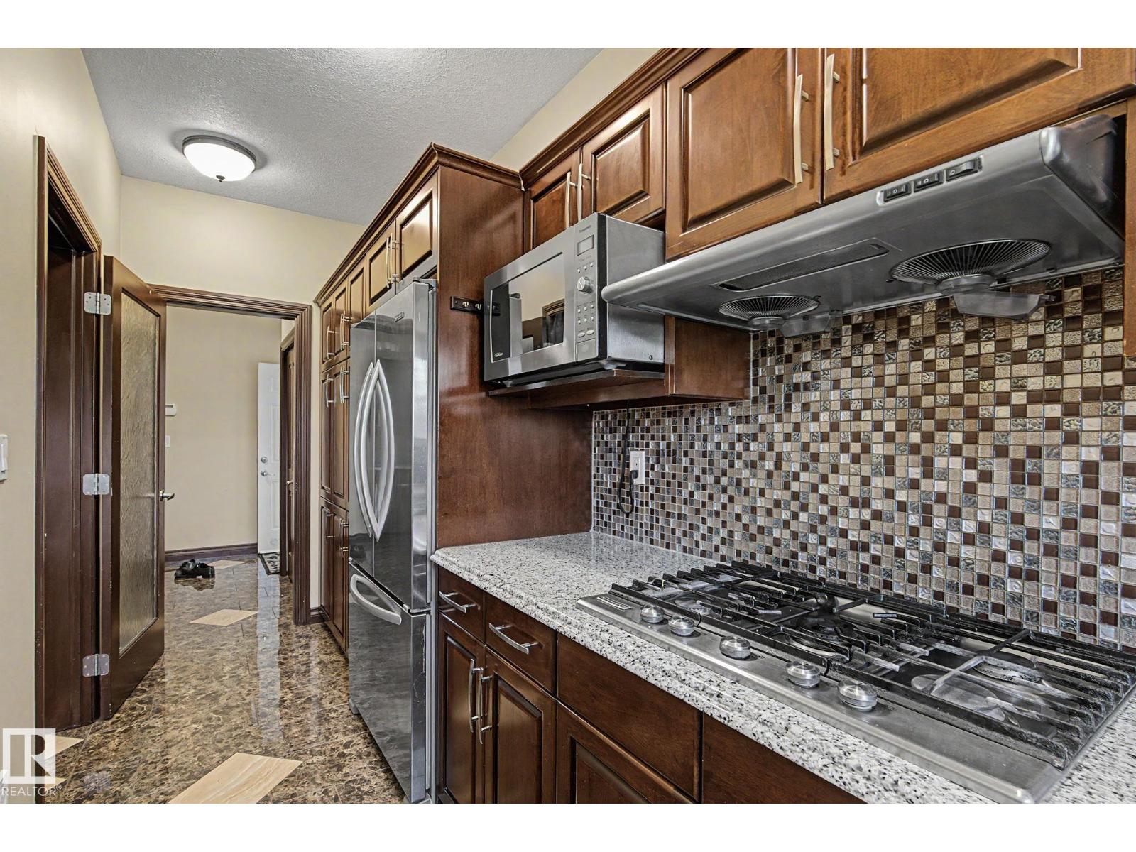 7245 2 St Sw Property Photo 25