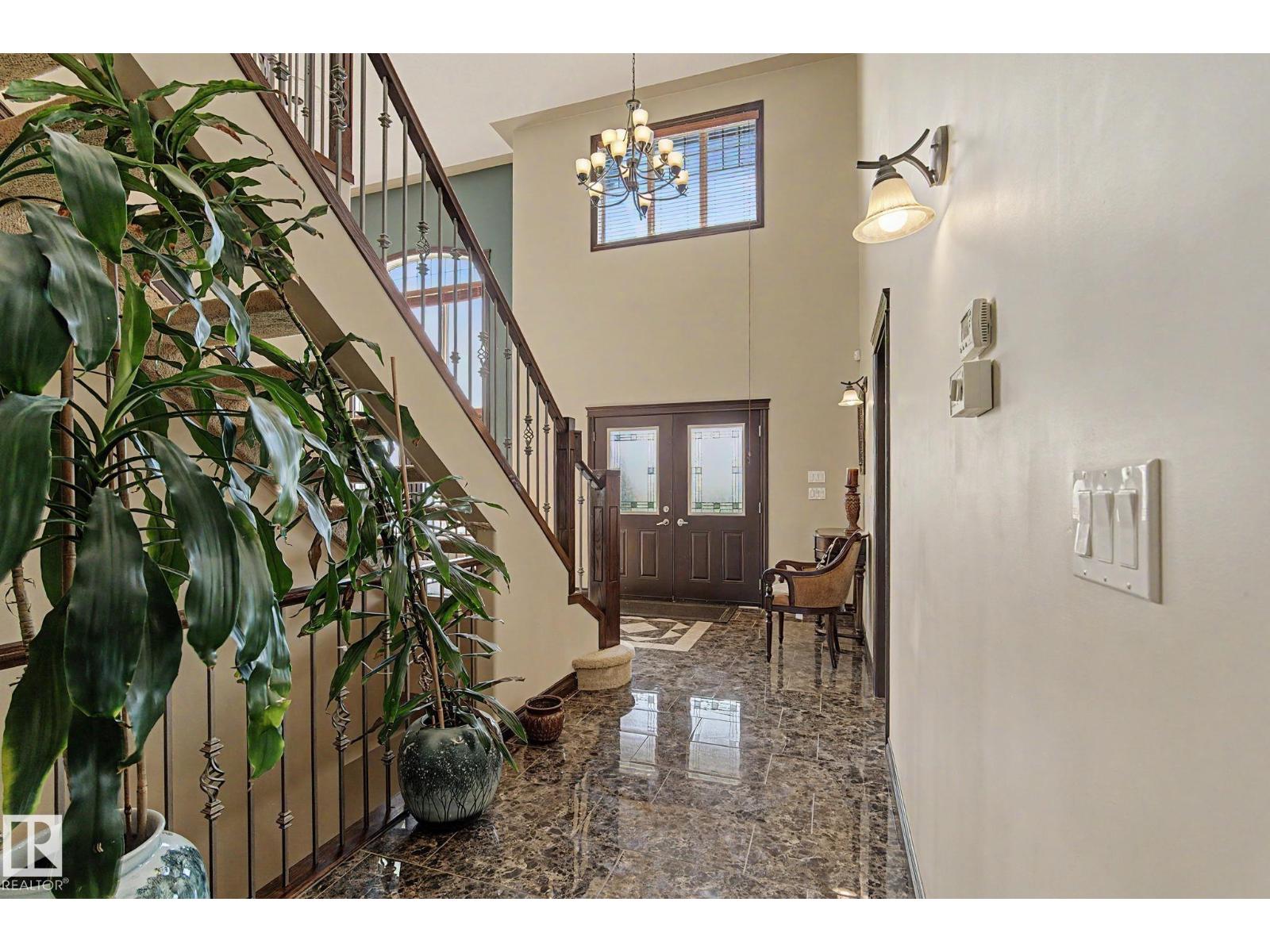 7245 2 St Sw Property Photo 27
