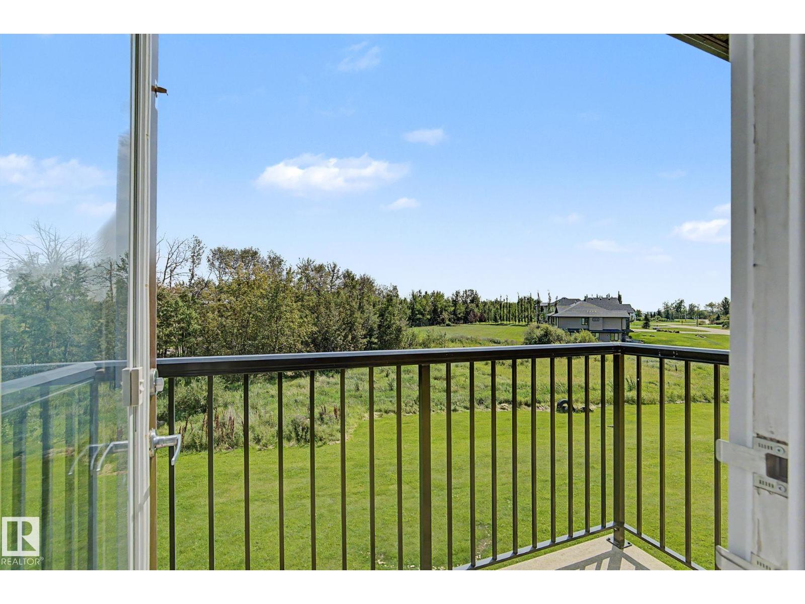 7245 2 St Sw Property Photo 37