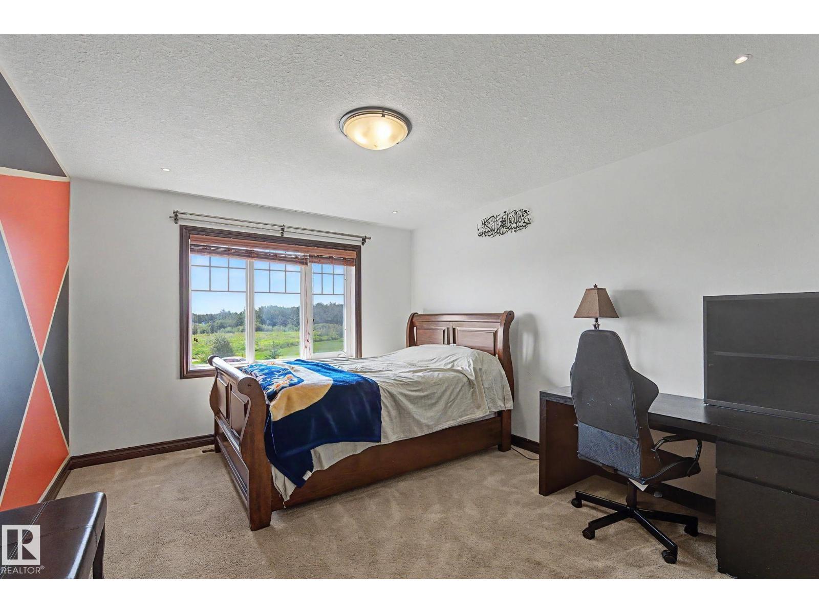 7245 2 St Sw Property Photo 47