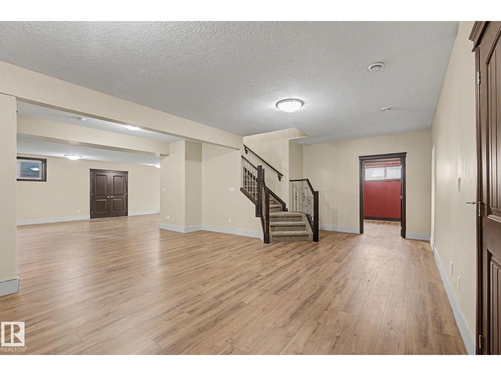 7245 2 St Sw Property Photo 52