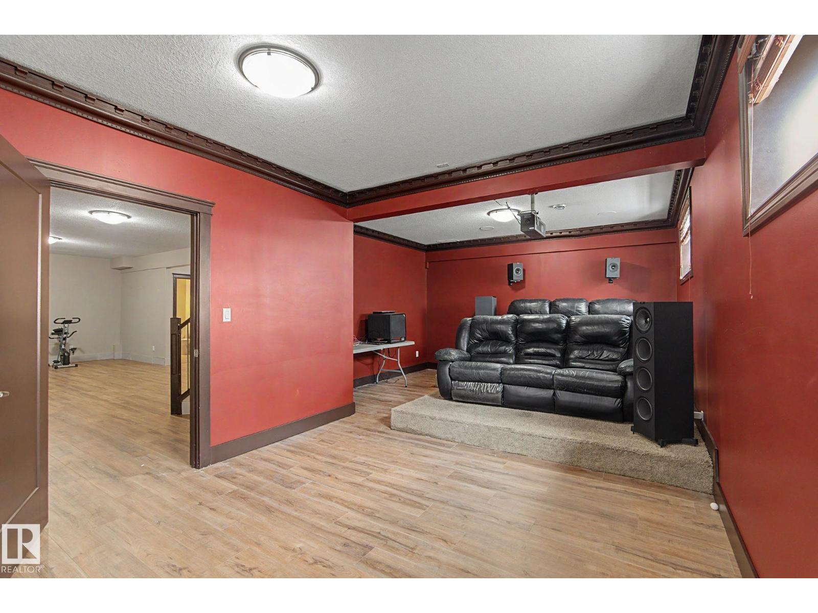 7245 2 St Sw Property Photo 54