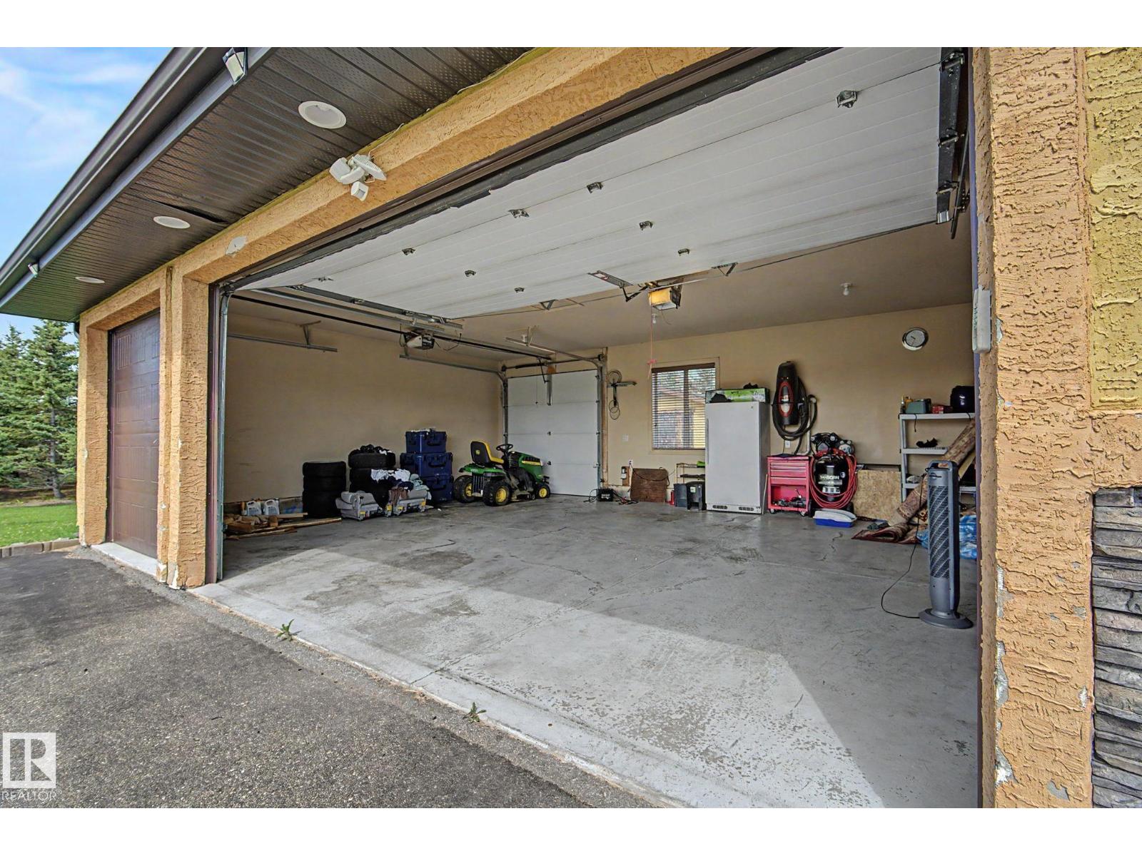 7245 2 St Sw Property Photo 58
