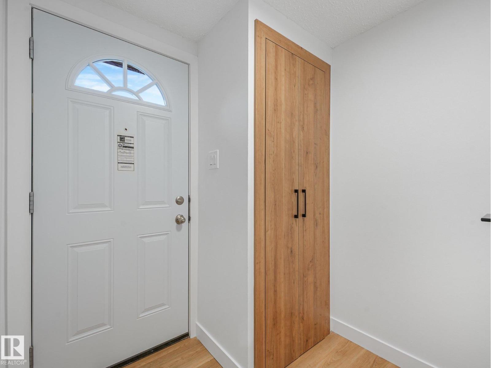 14225 32 St Nw Property Photo 2