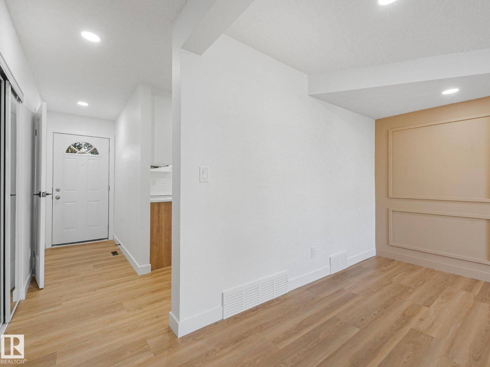 14225 32 St Nw Property Photo 4