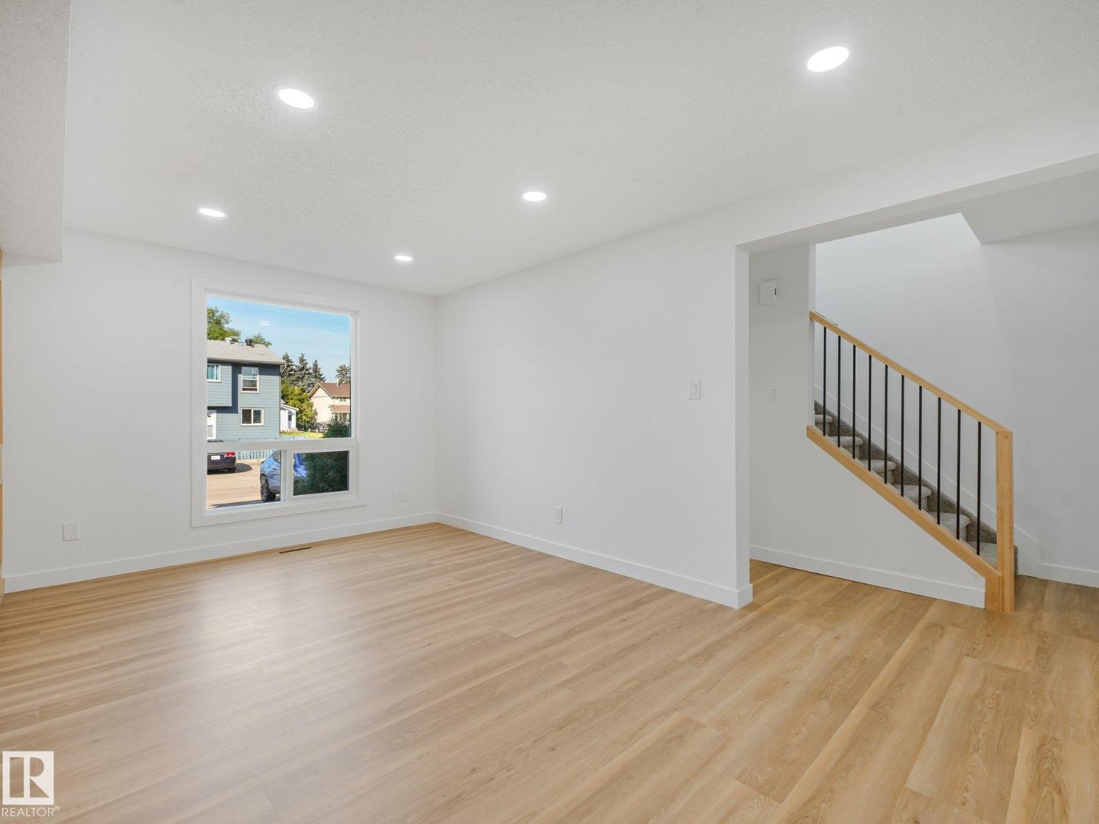 14225 32 St Nw Property Photo 8