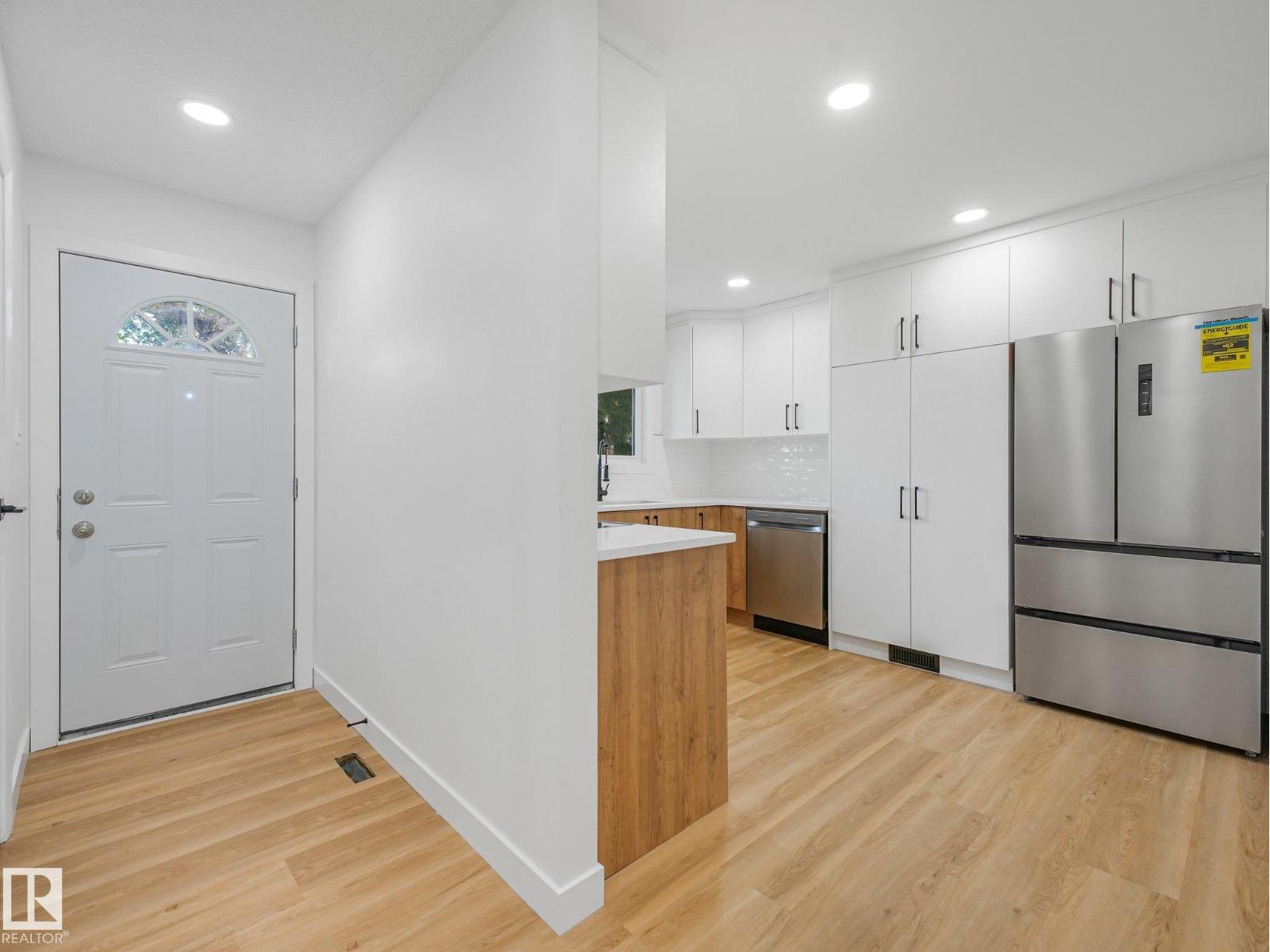 14225 32 St Nw Property Photo 16