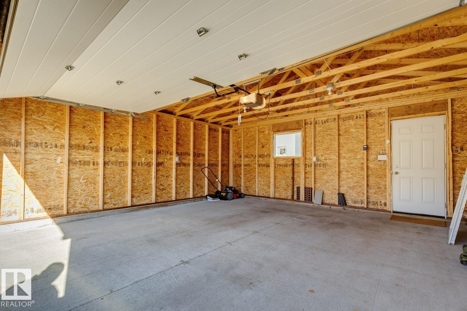 8311 Ellis Cr Nw Property Photo 35