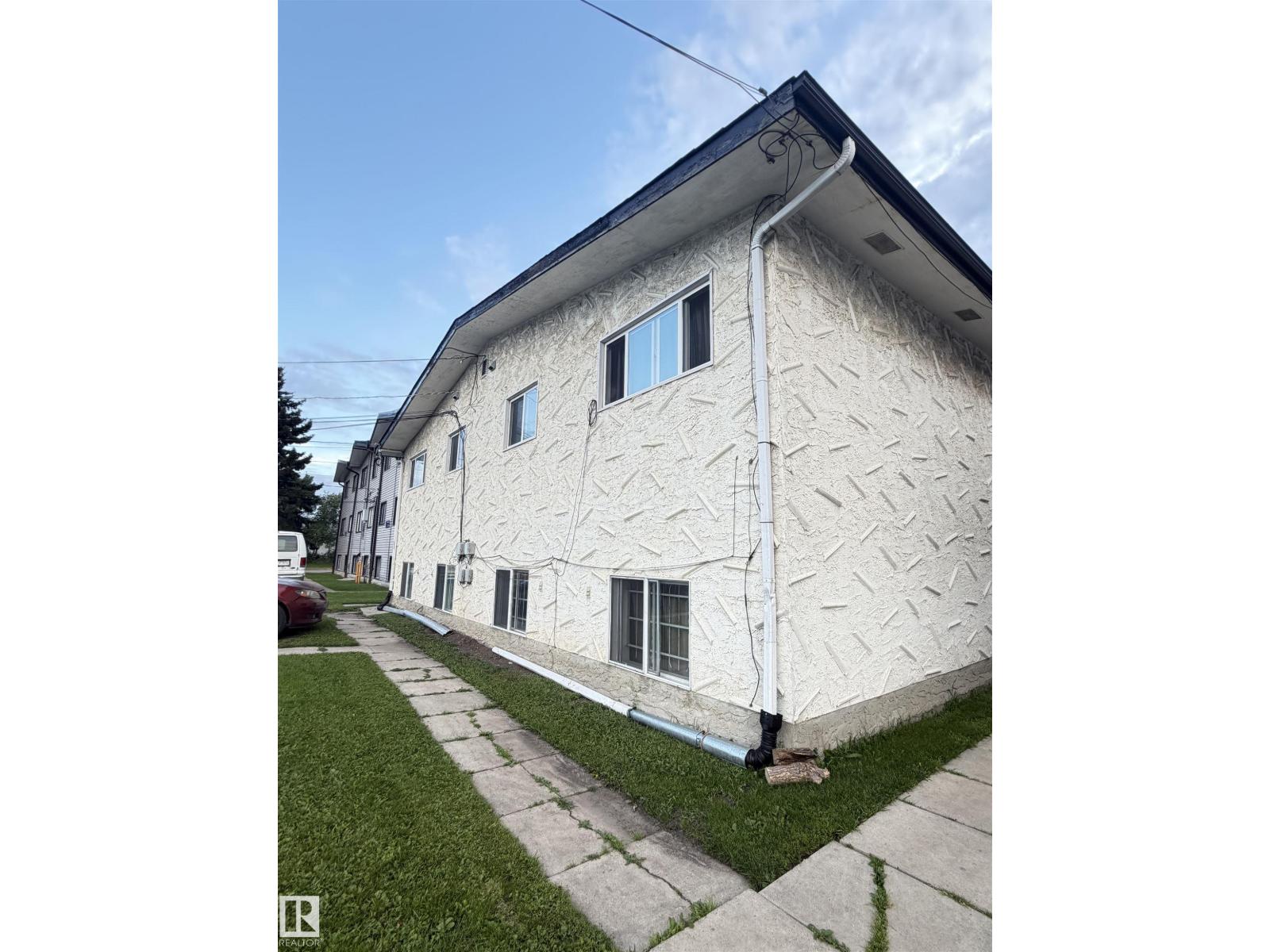 10013 153 St Nw Property Photo 11