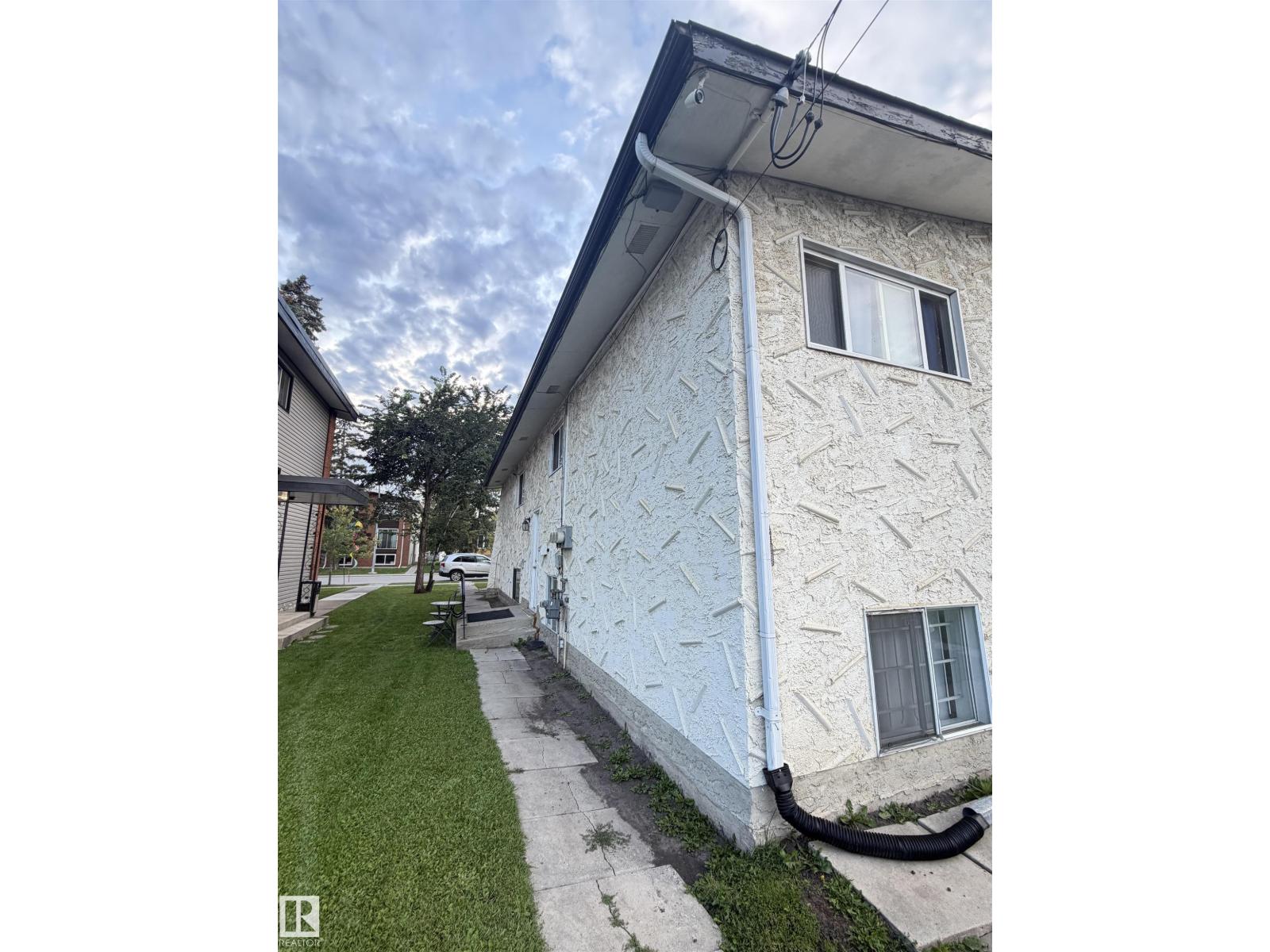 10013 153 St Nw Property Photo 14