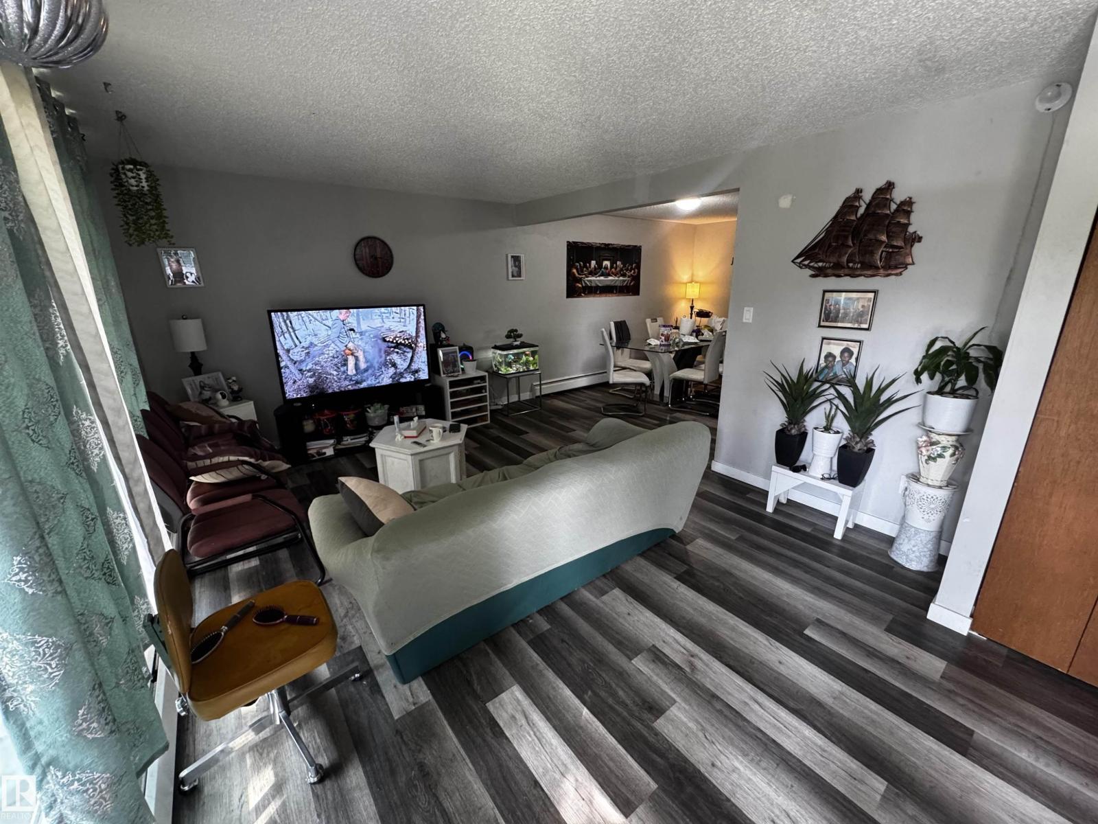 10013 153 St Nw Property Photo 22