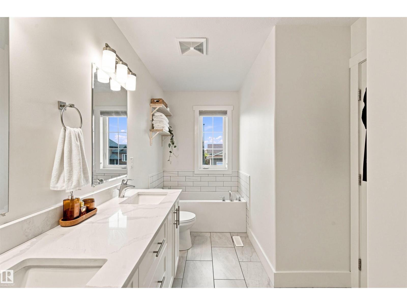 262 Terra Nova Cr Property Photo 17
