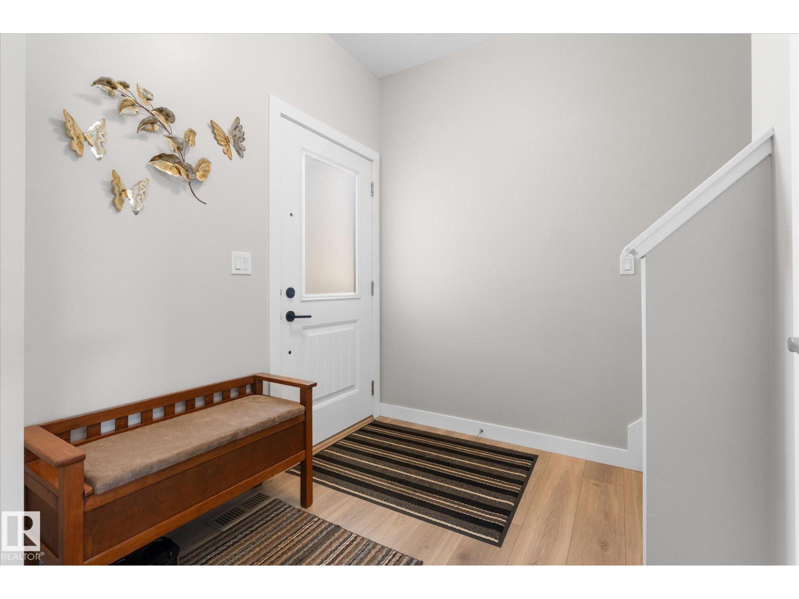 54 Astoria Pl Property Photo 14