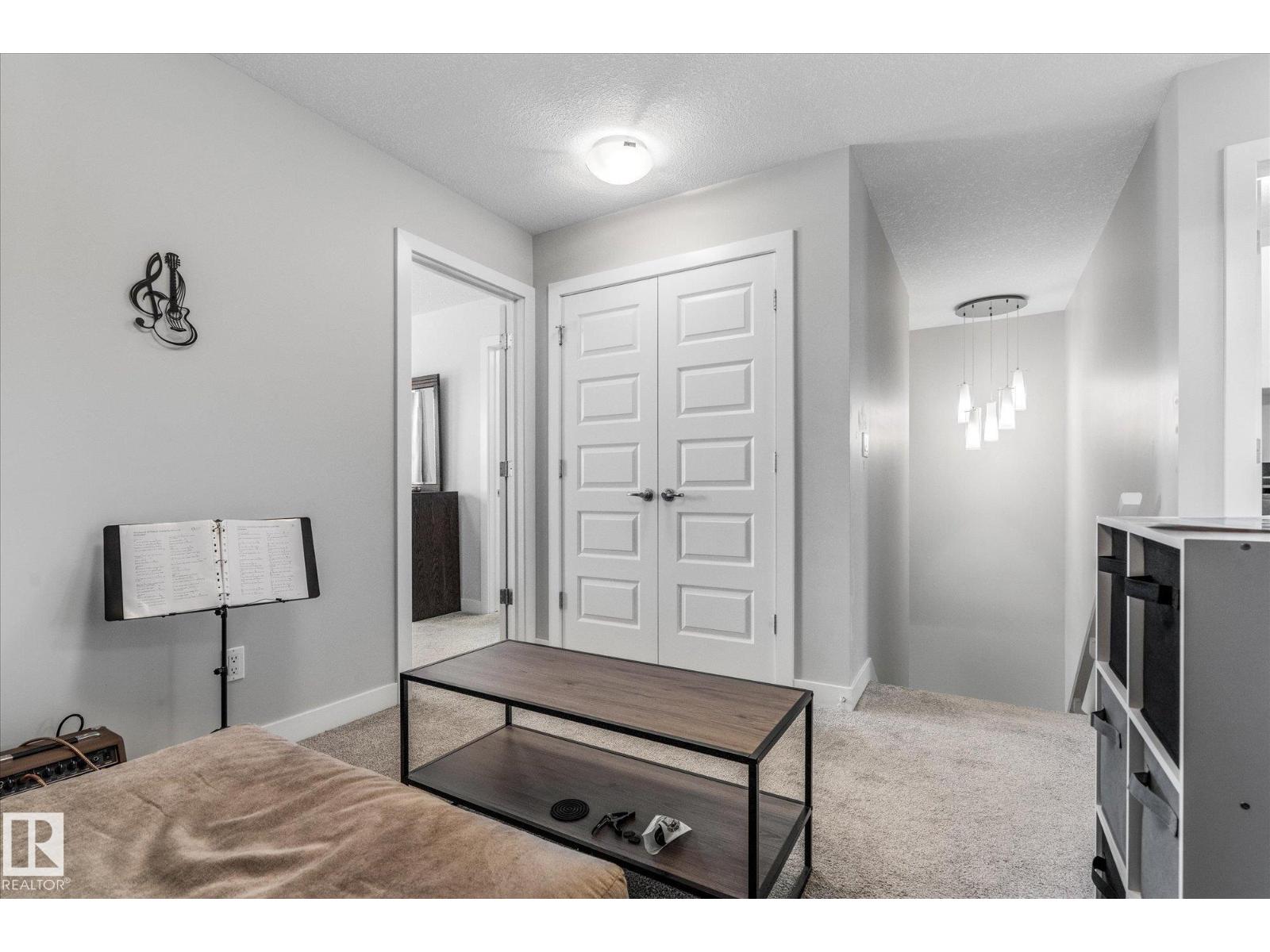 54 Astoria Pl Property Photo 30