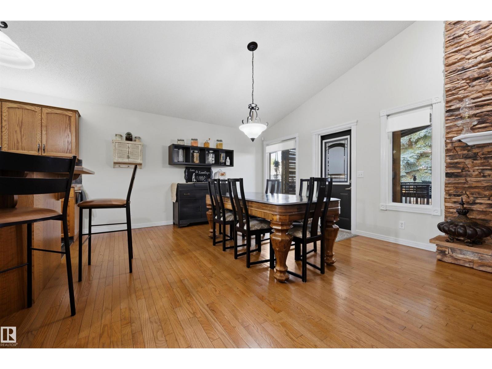 15552 49 St Nw Property Photo 17