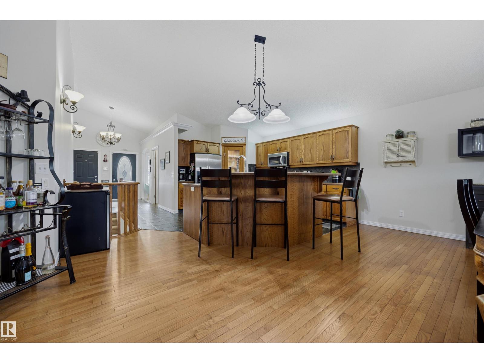 15552 49 St Nw Property Photo 18