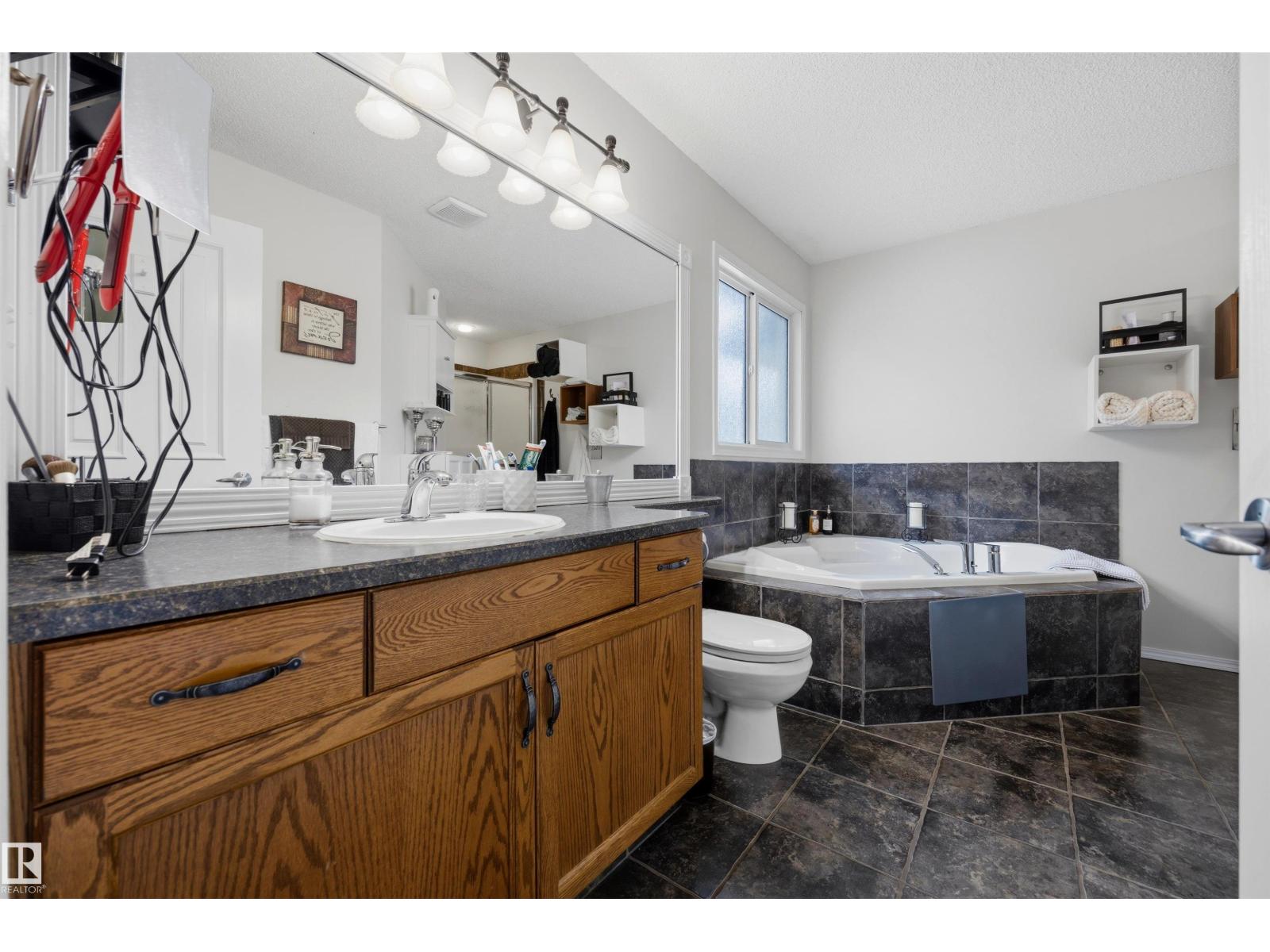 15552 49 St Nw Property Photo 26