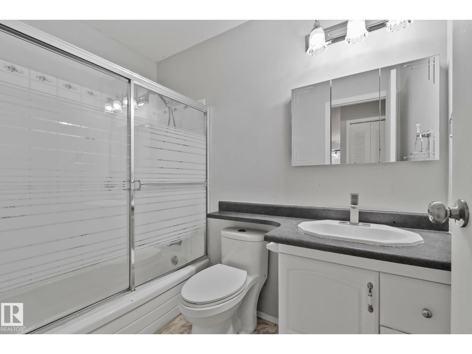 5111 40 Av Nw Property Photo 14