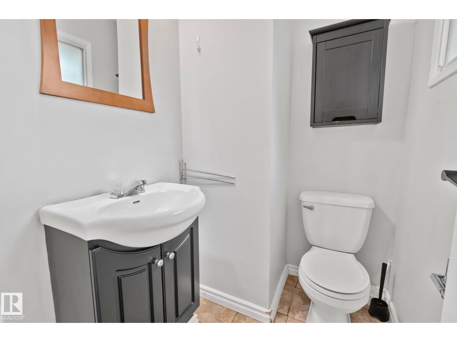 5111 40 Av Nw Property Photo 24