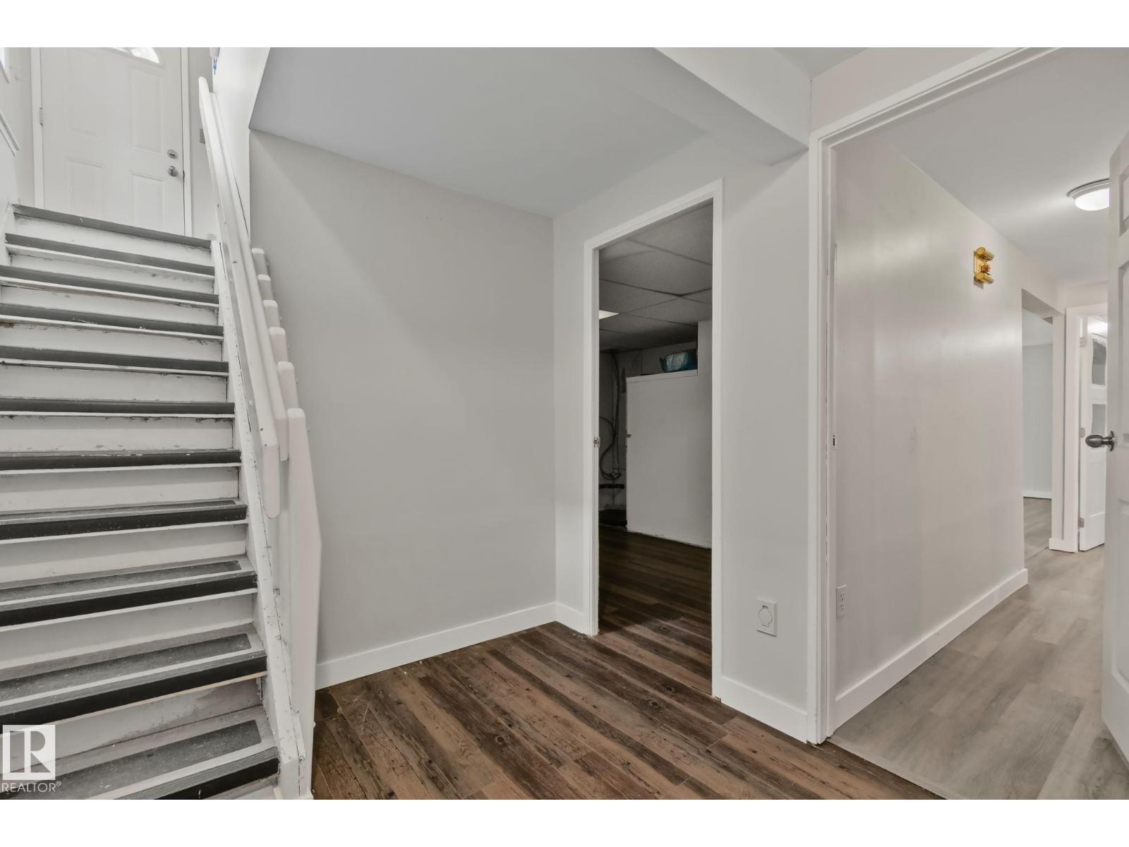 5111 40 Av Nw Property Photo 25